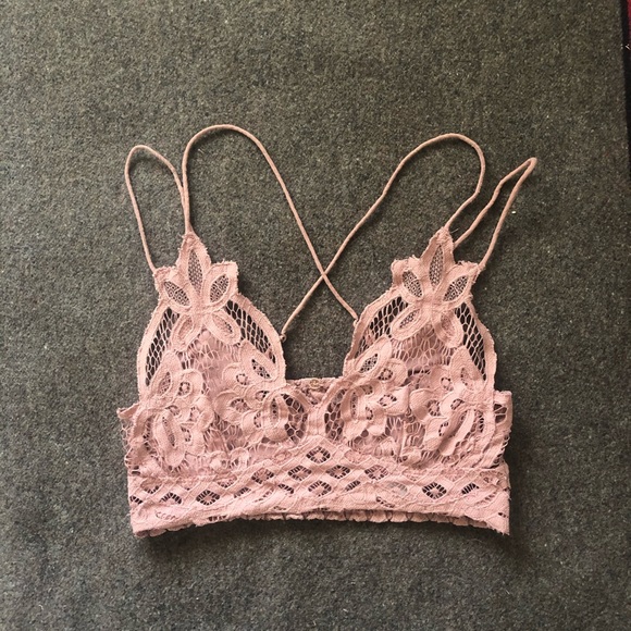 Lacy Bralette 🌸 - Picture 1 of 2